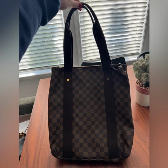 VINTAGE Louis Vuitton Classic Damier Large Tote Bag - Picture 6 of 10